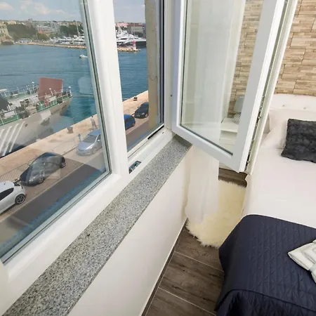 Pleasure Sea View * Zara